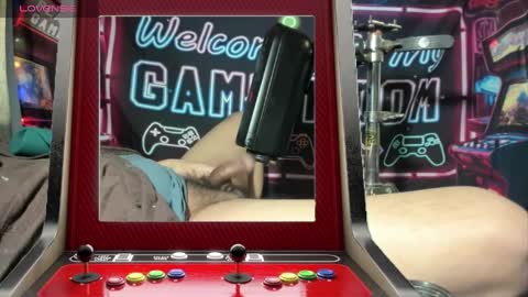 Snapshot of toysformycock chatting on December 16, 2024, 7:04 am ToysForMyCock online show from December 16, 2024, 7:04 am