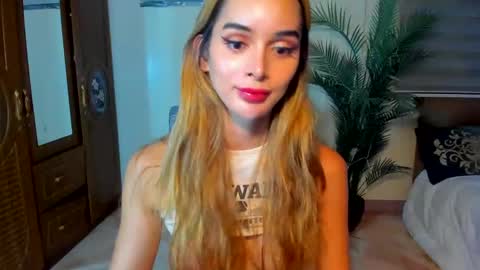 Snapshot of transdaizy19 chatting on December 25, 2024, 7:03 am Daisy online show from December 25, 2024, 7:03 am