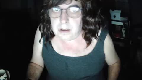 Snapshot of transmtfhello chatting on November 18, 2025, 12:16 am Peter online show from November 18, 2025, 12:16 am