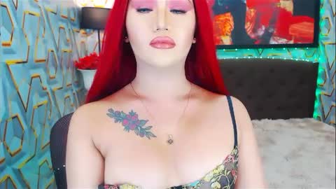 Snapshot of transplayfullolivia chatting on December 16, 2024, 8:26 pm KYLIE BELLA TS online show from December 16, 2024, 8:26 pm