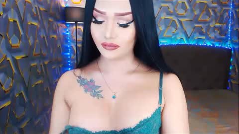 Snapshot of transplayfullolivia chatting on January 23, 2025, 2:23 am KYLIE BELLA TS online show from January 23, 2025, 2:23 am
