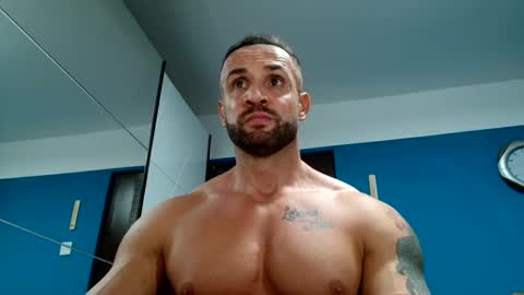 Snapshot of tridentmuscles chatting on December 16, 2024, 10:13 pm tridentmuscles online show from December 16, 2024, 10:13 pm