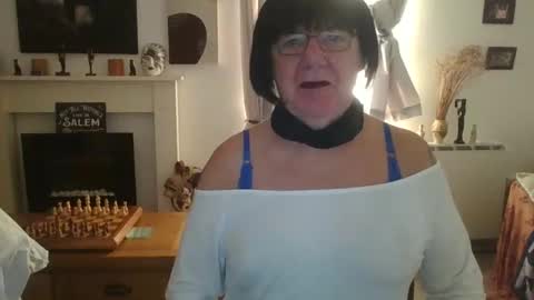 Snapshot of trinity1011 chatting on January 3, 2025, 8:43 am trinity1011 online show from January 3, 2025, 8:43 am