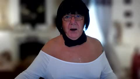 Snapshot of trinity1011 chatting on September 27, 2025, 7:24 am trinity1011 online show from September 27, 2025, 7:24 am