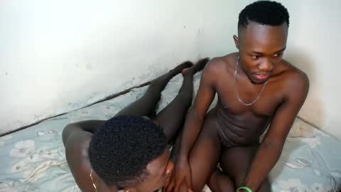 Snapshot of trisboo5 chatting on December 7, 2024, 12:19 am Trisboo5 online show from December 7, 2024, 12:19 am