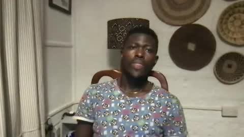 Snapshot of trisboo5 chatting on December 15, 2024, 8:36 pm Trisboo5 online show from December 15, 2024, 8:36 pm