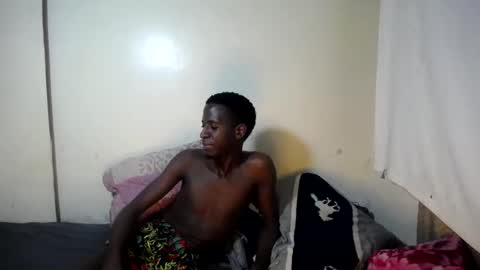 Snapshot of trisboo5 chatting on January 14, 2025, 7:32 pm Trisboo5 online show from January 14, 2025, 7:32 pm