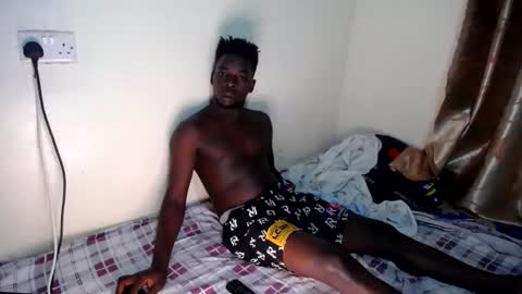 Snapshot of trisboo5 chatting on February 24, 2025, 9:32 am Trisboo5 online show from February 24, 2025, 9:32 am