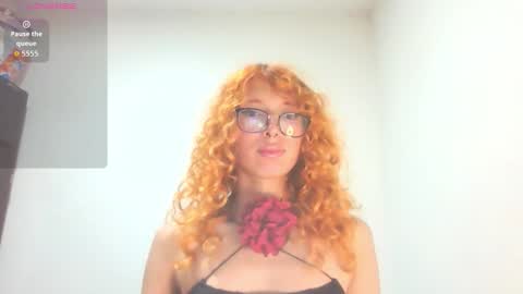 Snapshot of trixy_roses chatting on September 27, 2025, 6:29 am Trixy Rose online show from September 27, 2025, 6:29 am