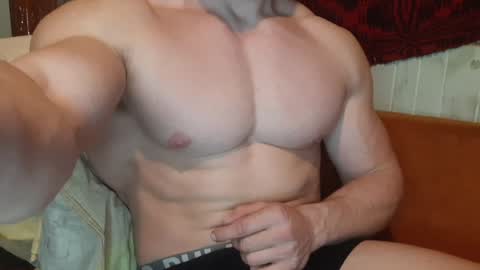 Snapshot of troncq chatting on February 3, 2025, 3:06 pm Troncq online show from February 3, 2025, 3:06 pm