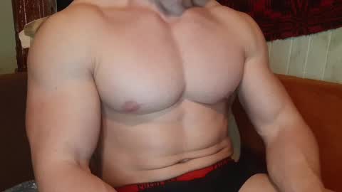 Snapshot of troncq chatting on February 18, 2025, 6:58 pm Troncq online show from February 18, 2025, 6:58 pm