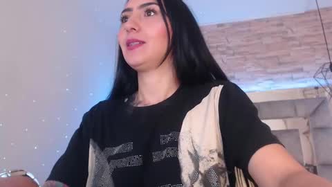 Snapshot of truelove_art chatting on February 25, 2025, 2:44 pm online show from February 25, 2025, 2:44 pm