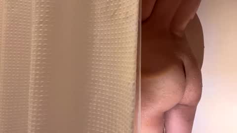 Snapshot of tucataleya chatting on January 14, 2025, 11:16 pm MissCataleya online show from January 14, 2025, 11:16 pm