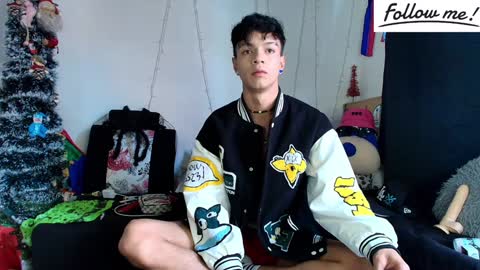 Snapshot of twink_sebas_ chatting on December 25, 2024, 2:56 pm  Bad boy sebastian  online show from December 25, 2024, 2:56 pm