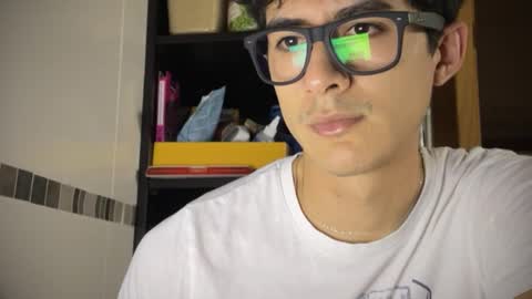 Snapshot of twinksweetlovehot chatting on January 25, 2025, 8:21 pm twinksweetlovehot online show from January 25, 2025, 8:21 pm