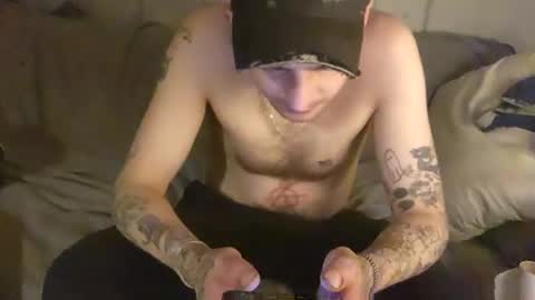 Snapshot of twistedblizzy chatting on January 11, 2025, 1:22 pm TwistedBlizzy online show from January 11, 2025, 1:22 pm