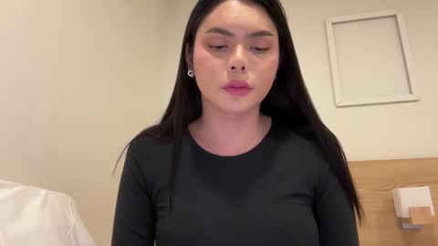 Snapshot of twitter_venusjenner chatting on February 5, 2025, 9:04 am REIGNEASIA online show from February 5, 2025, 9:04 am