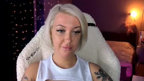 Snapshot of tykioty_miley chatting on December 11, 2024, 2:44 pm Miley online show from December 11, 2024, 2:44 pm