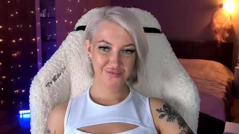 Snapshot of tykioty_miley chatting on January 28, 2025, 7:00 pm Miley online show from January 28, 2025, 7:00 pm