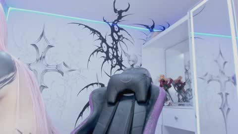 Snapshot of unachimbaherida chatting on February 6, 2025, 6:29 am Elle Danielle  online show from February 6, 2025, 6:29 am