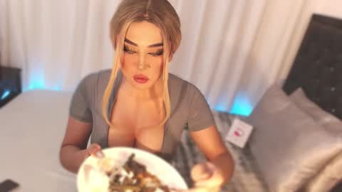 Snapshot of unloadedcumxxx chatting on September 28, 2025, 1:55 am Miss online show from September 28, 2025, 1:55 am