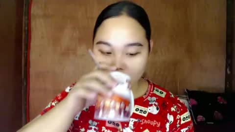 Snapshot of urasian_hotchix69 chatting on December 7, 2024, 7:05 am Lycah online show from December 7, 2024, 7:05 am