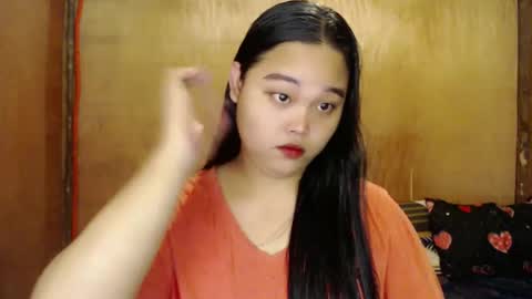 Snapshot of urasian_hotchix69 chatting on January 5, 2025, 8:32 am Lycah online show from January 5, 2025, 8:32 am