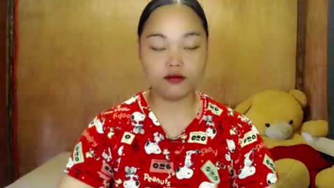 Snapshot of urasian_hotchix69 chatting on October 13, 2025, 4:01 am Lycah online show from October 13, 2025, 4:01 am