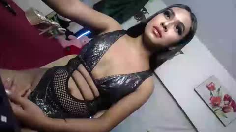 Snapshot of urasians_cummer chatting on January 10, 2025, 4:54 am Pau online show from January 10, 2025, 4:54 am
