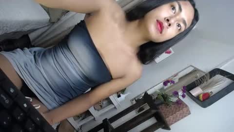 Snapshot of urasians_cummer chatting on March 10, 2025, 8:59 am Pau online show from March 10, 2025, 8:59 am