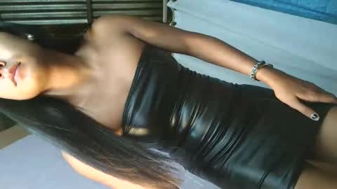 Snapshot of urasians_cummer chatting on October 3, 2025, 10:23 am Pau online show from October 3, 2025, 10:23 am