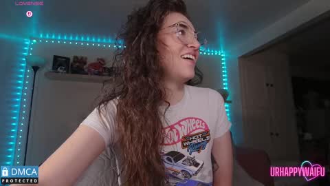 Snapshot of urhappywaifu chatting on September 30, 2025, 12:04 am kae online show from September 30, 2025, 12:04 am