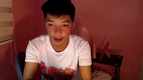 Snapshot of urhotethanxx chatting on January 13, 2025, 5:12 pm Ethan online show from January 13, 2025, 5:12 pm