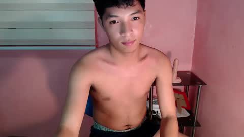 Snapshot of urhotethanxx chatting on February 8, 2025, 7:05 pm Ethan online show from February 8, 2025, 7:05 pm