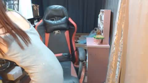 Snapshot of urlovelychinita chatting on October 17, 2025, 12:25 am urlovelychinita online show from October 17, 2025, 12:25 am