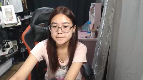 Snapshot of urlovelychinita chatting on October 29, 2025, 11:17 pm urlovelychinita online show from October 29, 2025, 11:17 pm