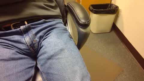 Snapshot of useemie chatting on December 12, 2024, 9:48 pm useemie online show from December 12, 2024, 9:48 pm