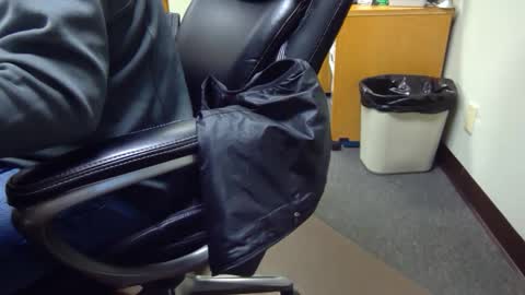 Snapshot of useemie chatting on December 13, 2024, 7:21 pm useemie online show from December 13, 2024, 7:21 pm