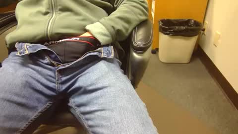 Snapshot of useemie chatting on December 16, 2024, 10:24 pm useemie online show from December 16, 2024, 10:24 pm