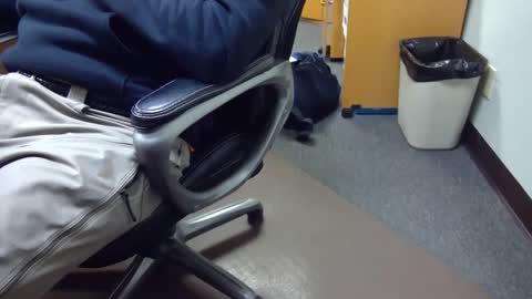 Snapshot of useemie chatting on January 15, 2025, 7:55 pm useemie online show from January 15, 2025, 7:55 pm