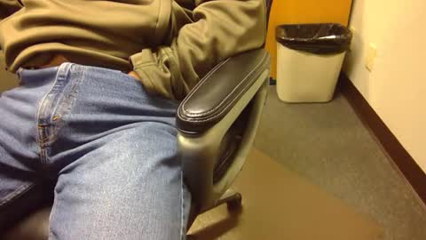 Snapshot of useemie chatting on January 23, 2025, 12:04 am useemie online show from January 23, 2025, 12:04 am