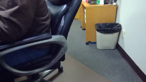 Snapshot of useemie chatting on January 31, 2025, 8:12 pm useemie online show from January 31, 2025, 8:12 pm