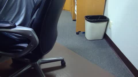 Snapshot of useemie chatting on September 19, 2025, 10:32 pm useemie online show from September 19, 2025, 10:32 pm