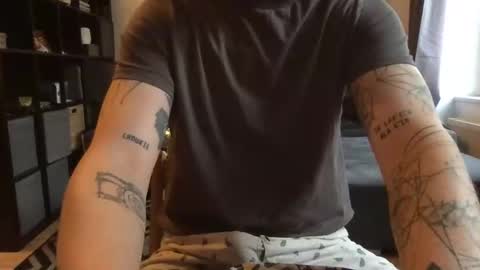 Snapshot of uwantitno chatting on February 20, 2025, 6:17 am uwantitno online show from February 20, 2025, 6:17 am