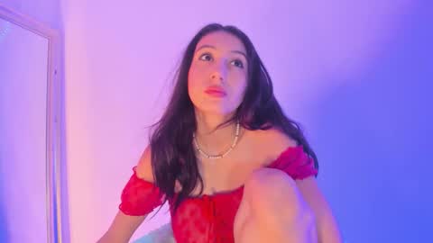 Snapshot of valen_scoott chatting on November 3, 2025, 2:18 pm valen_scoott online show from November 3, 2025, 2:18 pm