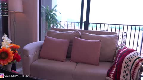 Snapshot of valensweetlove chatting on January 4, 2025, 5:26 pm Valen online show from January 4, 2025, 5:26 pm