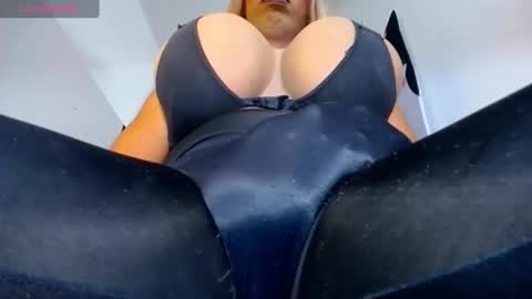 Snapshot of valentinabigcock23 chatting on October 22, 2025, 2:34 am valentinabigcock23 online show from October 22, 2025, 2:34 am