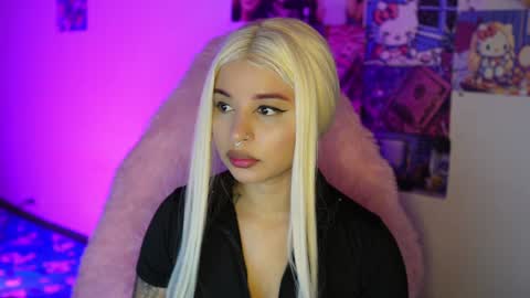 Snapshot of valentinna_5 chatting on February 2, 2025, 8:19 pm Danielle  Please help me to reach 300 thumbs up online show from February 2, 2025, 8:19 pm