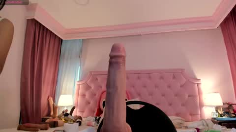 Snapshot of valentoro1 chatting on February 17, 2025, 3:20 pm Vale Toro online show from February 17, 2025, 3:20 pm