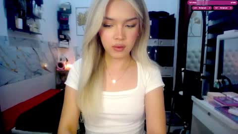 Snapshot of valeria_nikia chatting on October 6, 2025, 12:35 pm VALERIA online show from October 6, 2025, 12:35 pm